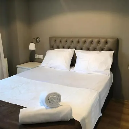 The Hera 30 Hotel *